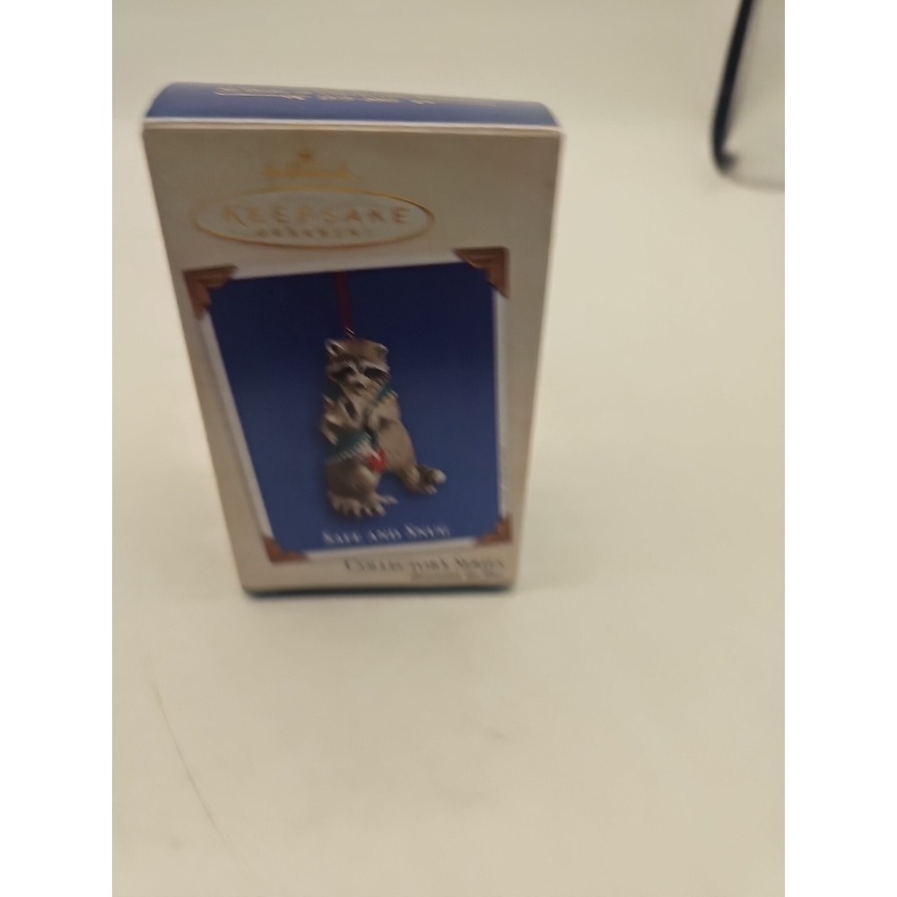 Safe and Snug 2003 Hallmark Ornament 3rd and Final Raccoon‎ Family Mom Love